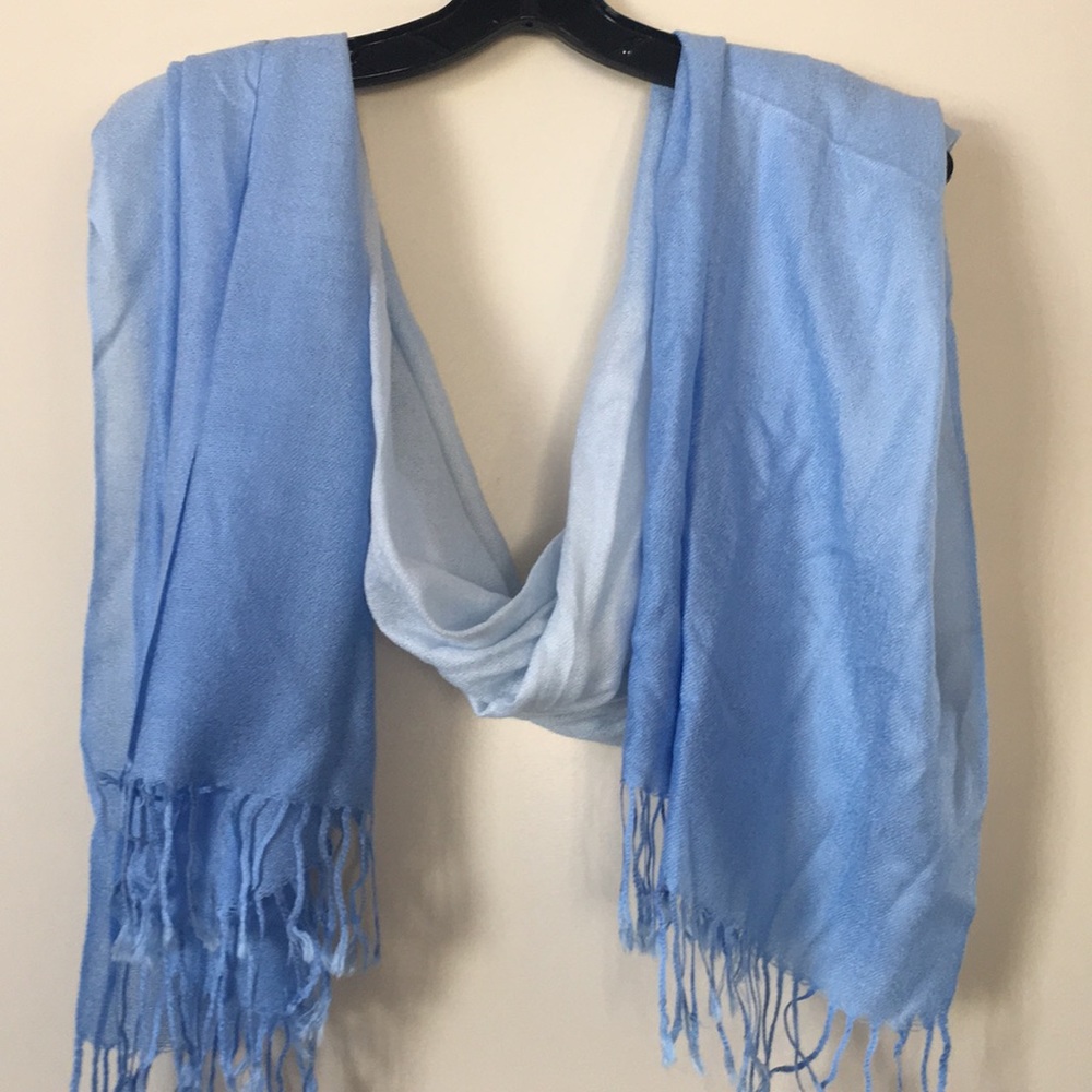 Blue Ombré Pashmina ⚡️1/2 price add-on item ⚡️